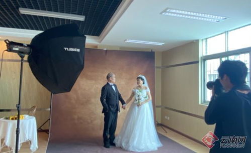 定格溫情，傳遞關懷——昆明金碧社區開展關愛統戰老人公益攝影活動